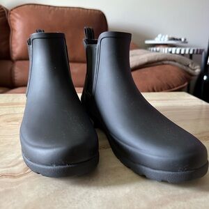 Hunter Chelsea Rainboots